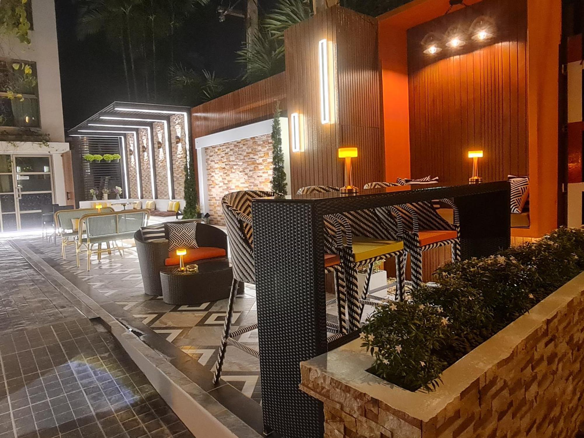 9 Suite Luxury Boutique Hotel Чиангмай Экстерьер фото